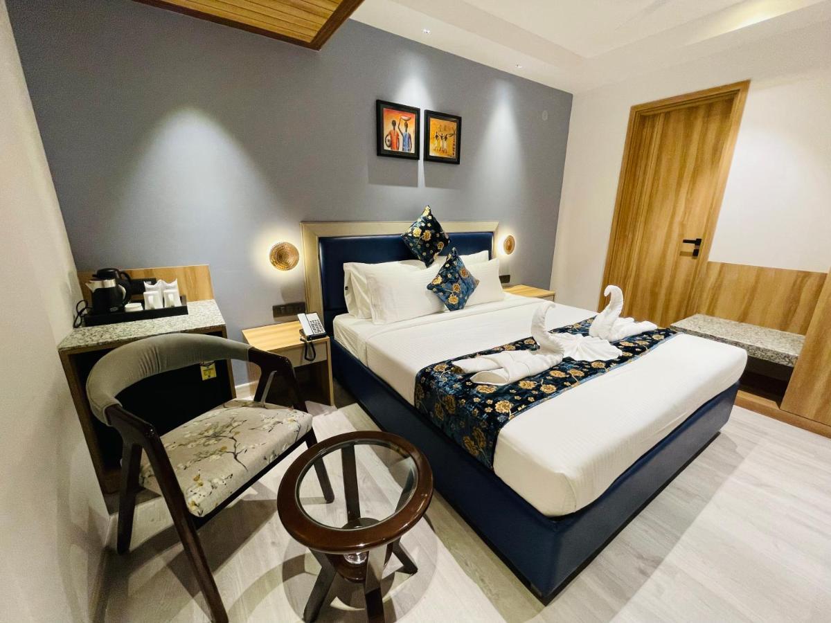 Hotel Malbork Inn @ Janakpuri Delhi  Dış mekan fotoğraf