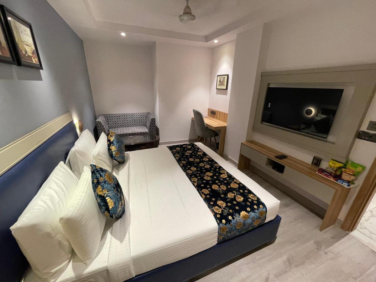 Hotel Malbork Inn @ Janakpuri Delhi  Dış mekan fotoğraf
