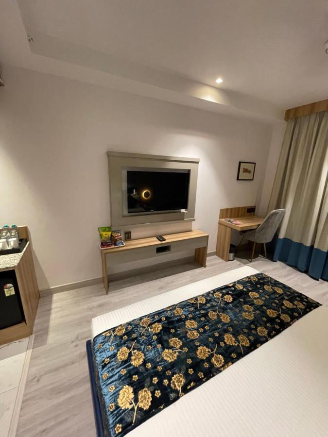 Hotel Malbork Inn @ Janakpuri Delhi  Dış mekan fotoğraf