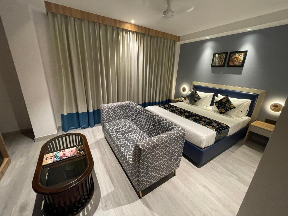 Hotel Malbork Inn @ Janakpuri Delhi  Dış mekan fotoğraf